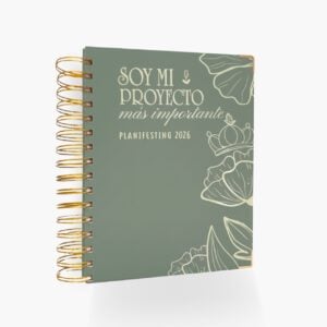 Agenda espiral Planifesting 2026 verde con frase inspiradora "Soy mi proyecto más importante", ideal para mujeres que buscan organizar su año con propósito.
