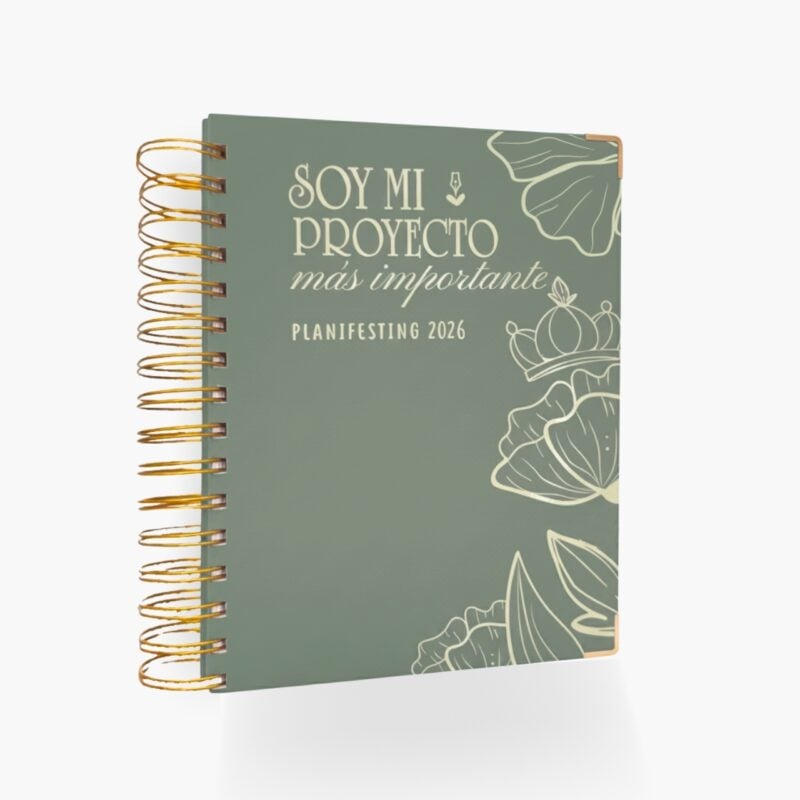 LAUNCH_web_corregidos3 Agenda espiral Planifesting 2026 verde con frase inspiradora "Soy mi proyecto mรกs importante", ideal para mujeres que buscan organizar su aรฑo con propรณsito.