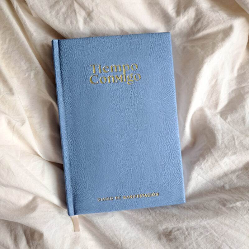 Vive una vida feliz con nuestro diario de gratitud y manifestación tiempo conmigo