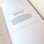 Interior del Diario de Manifestación Tiempo Conmigo de OREM, página con un mini reto semanal poderoso que invita a escribir cartas de agradecimiento durante 5 días seguidos.