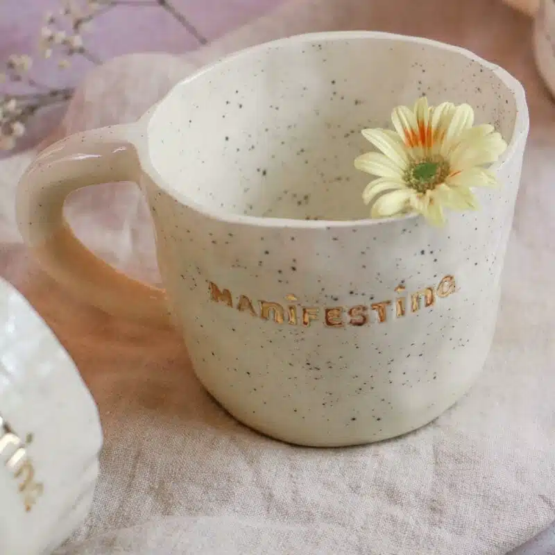 Taza Manifesting