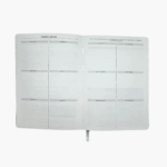 Planner anual 2026 de la agenda Planifesting rosa queen con vista de los 12 meses para planeación anual.