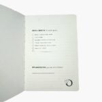 Página de libreta con lista de posibles usos como journaling, tomar notas, escribir sueños y espacio para personalizar.