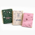 Agendas de pasta dura Planifesting 2027 en verde, beige y rosa con espiral y esquineros dorados