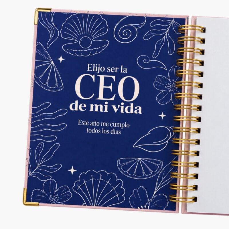 agenda Planifesting 2027 guarda azul marino "Elijo ser la CEO de mi vida" con ilustración de conchas y flores